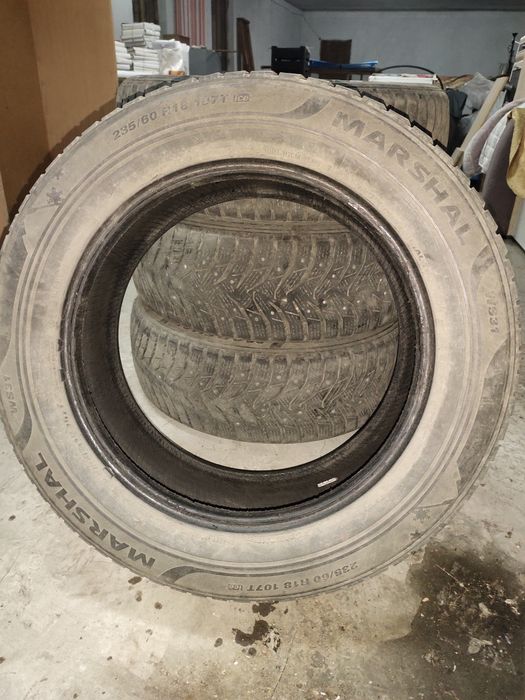 Продам зимние шины Marshal 235/60 R18