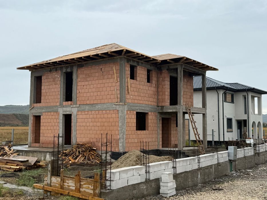 Case de VANZARE / Vernesti