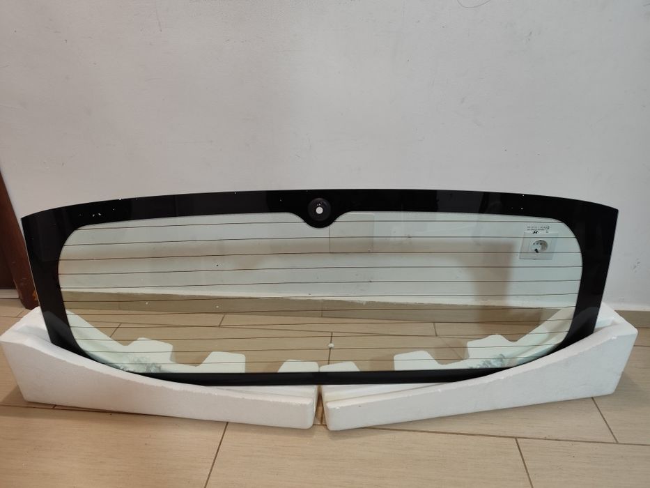 Vând Luneta Hyundai i20