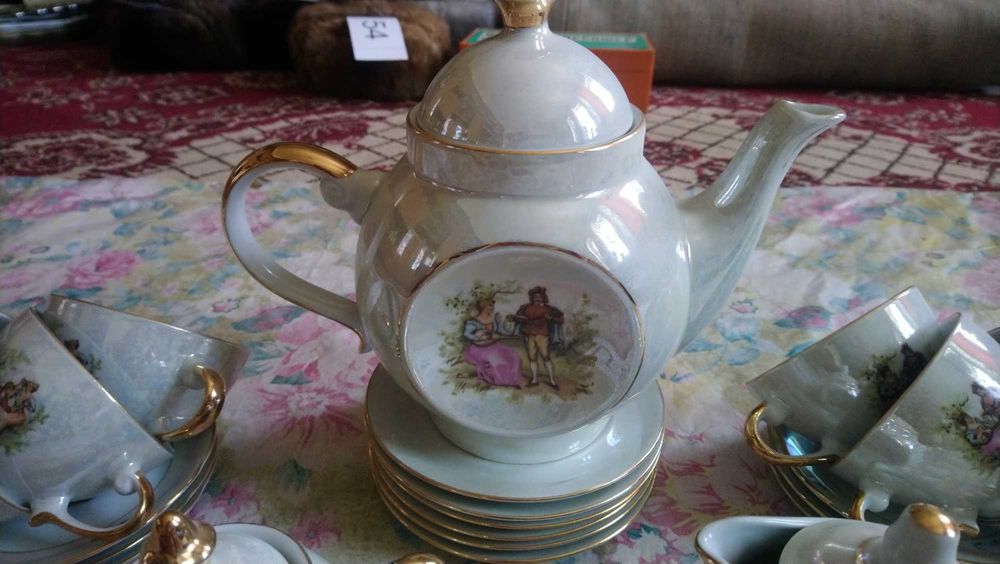 Кофейный сервиз типа "Мадонна"