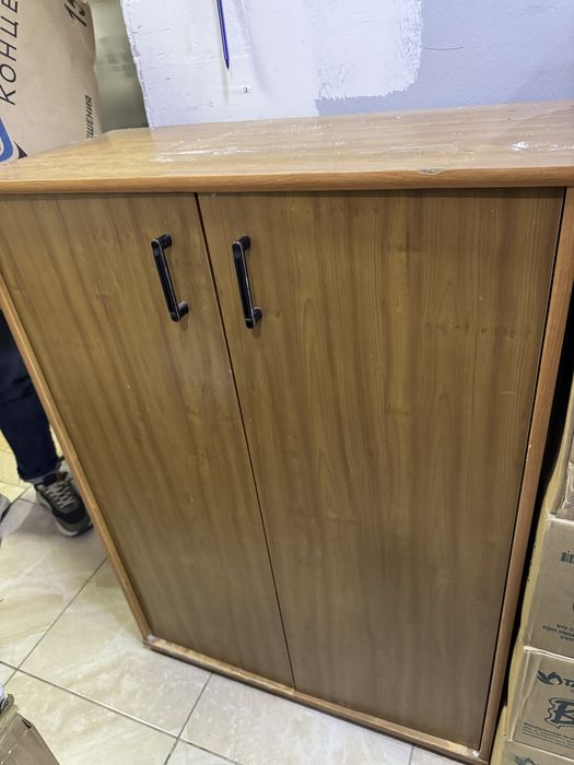 Распродаем мебель котрый остался от кофейни