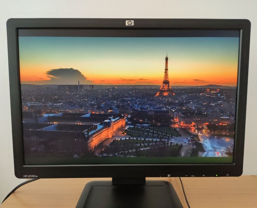 Компютър HP Pro 3400 MT i5 2500K / 8GB ram / 250gb hdd + Монитор HP 19