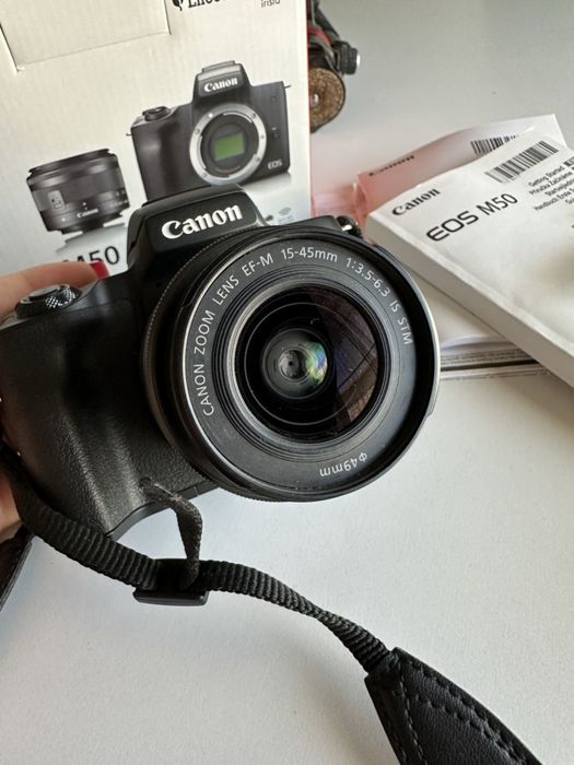 Canon EOS M50 Mirrorless + Obiectiv 15-45mm IS STM, 24.1MP, 4K, Wi-Fi