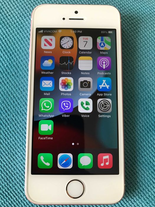iPhone SE (2017) 32GB Rose Gold розов отключен перфектен