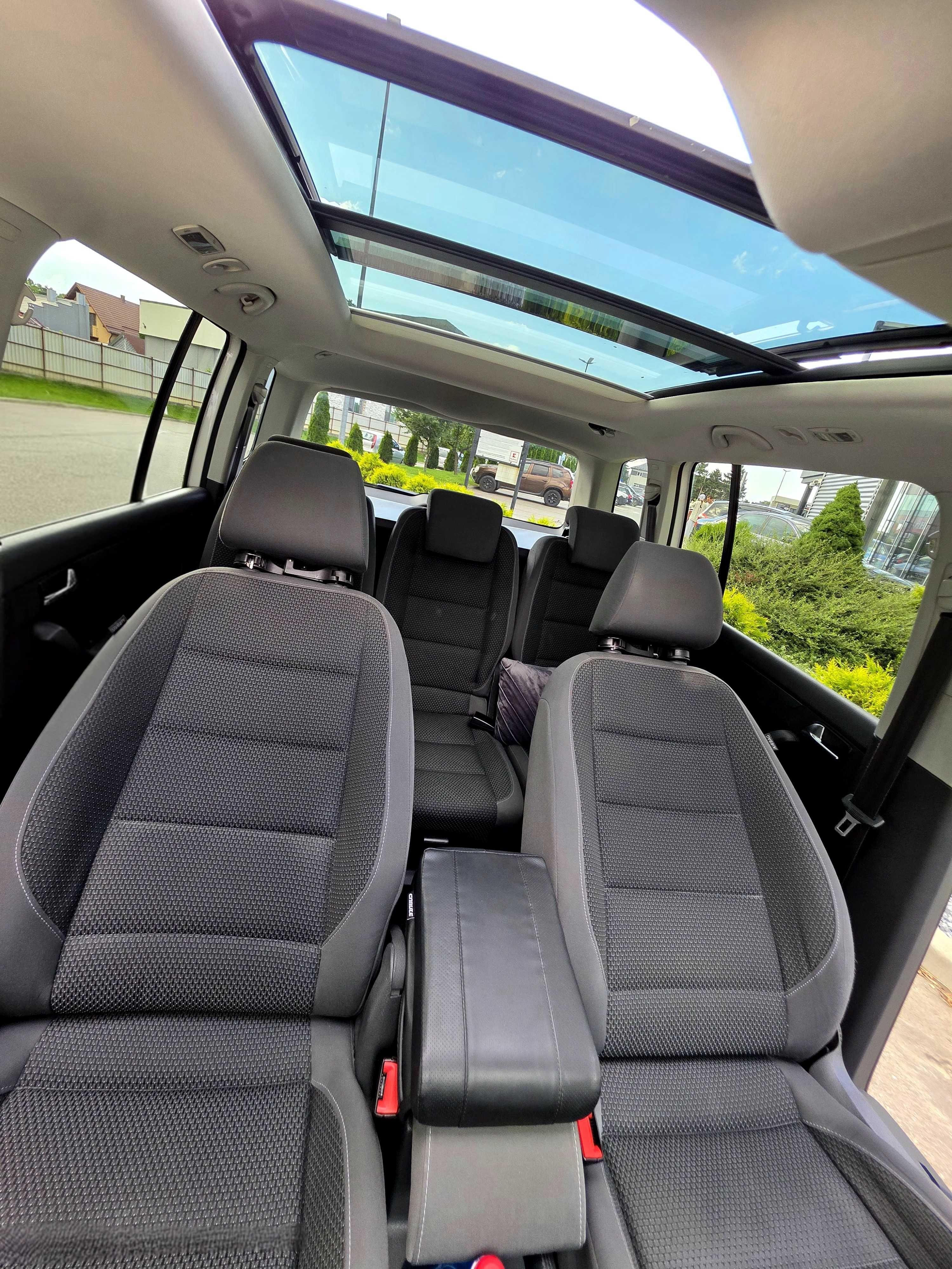 Volkswagen Touran 2.0 TDI / Euro 5 / Întreținut Impecabil / Panoramic