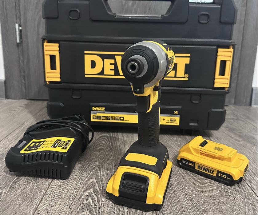 Masina de insurubat cu impact Dewalt DCF787 2 acum 2.0Ah + inc  NOU