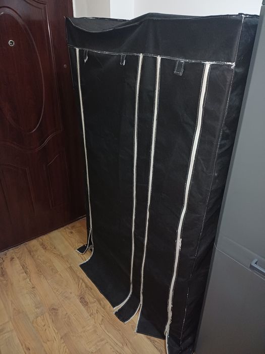 Dulap, vestiar textil