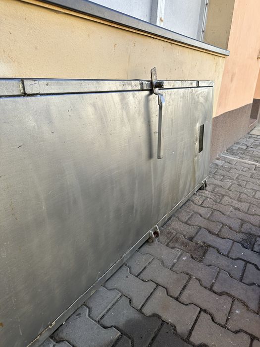 Usa fier afumatoare afumare afumatorie