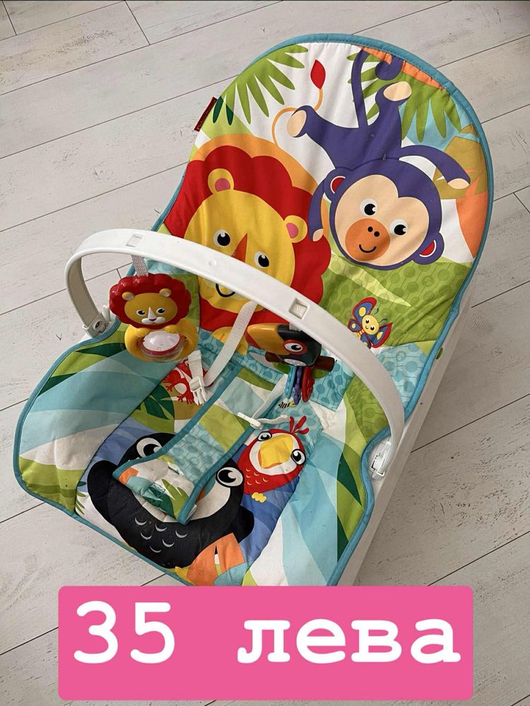 Бебешки шезлонг на Fisher price с вибрация