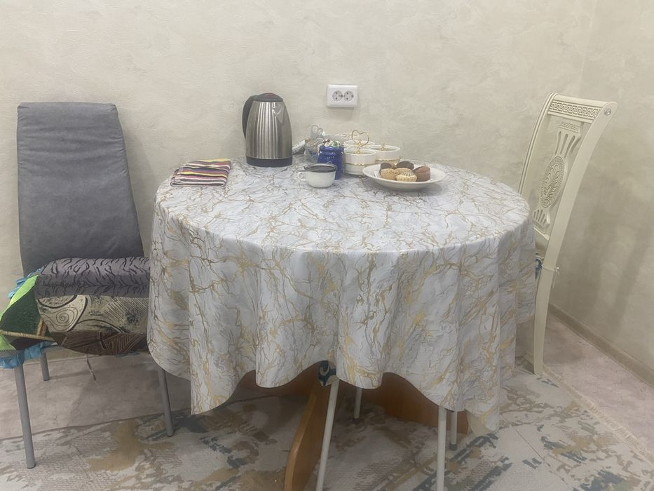 Обедная круглый стол