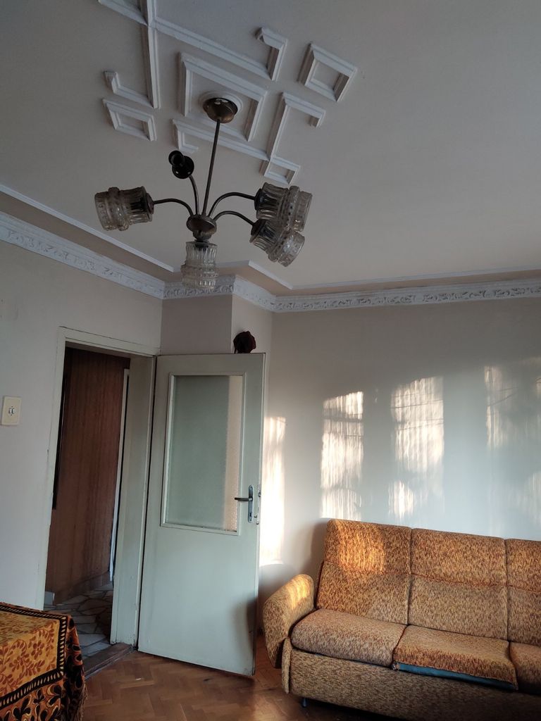 Продава се Четиристаен апартамент в Ловеч, Център - 91 кв.м за 869 €/кв.м - Снимка #2
