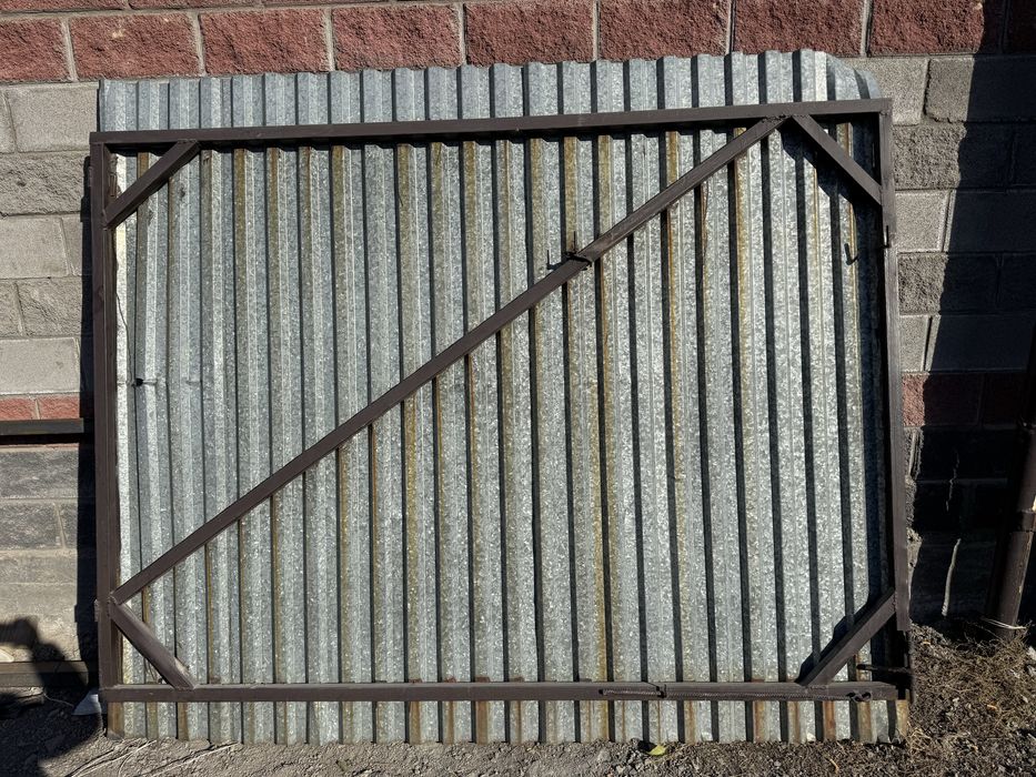 Продам ворота с калиткой