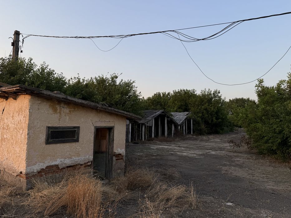 Teren intravilan de vanzare