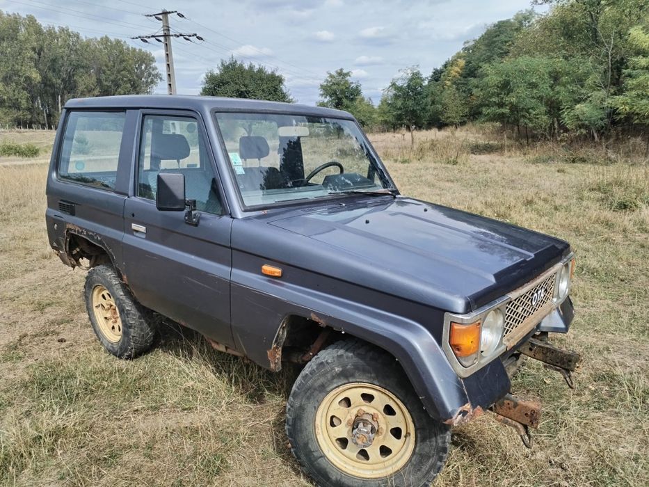 Toyota land cruiser j 70