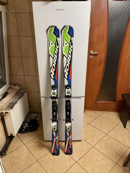 Schiuri 152 cm nordica  skiuri ski