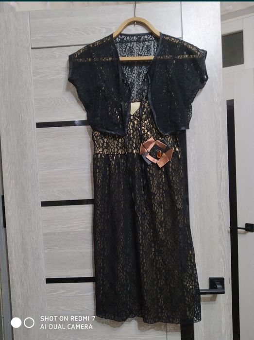 Платье вечернее на лямках с балеро