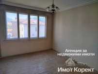 Имот Корект продава Етаж от къща 120м2, преди болницата