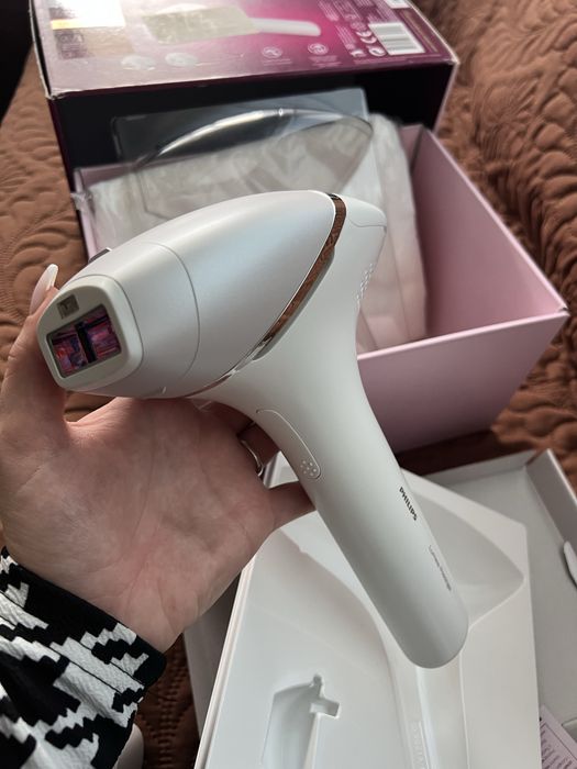 Фотоепилатор Philips Lumea Prestige