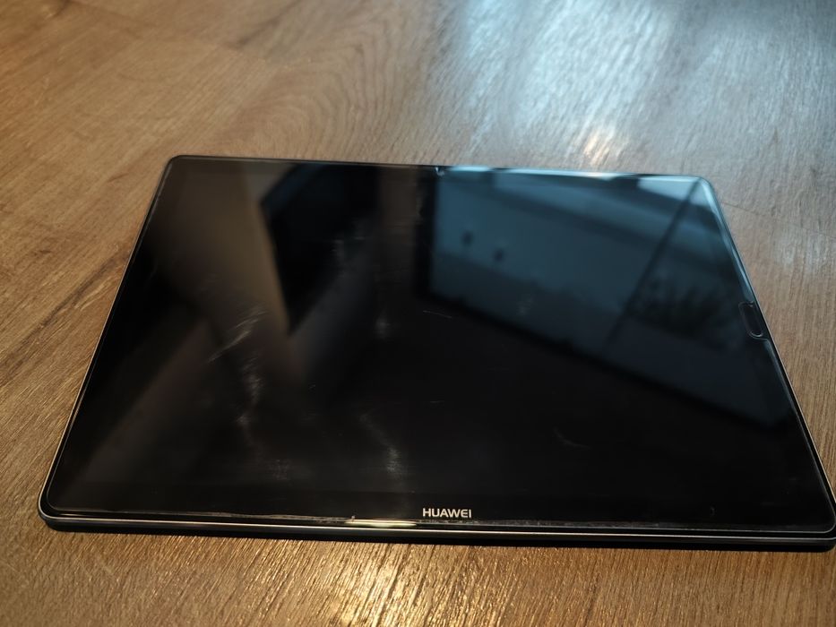 Tableta Huawei mediapad M5 10.8" SIM model CMR-AL09