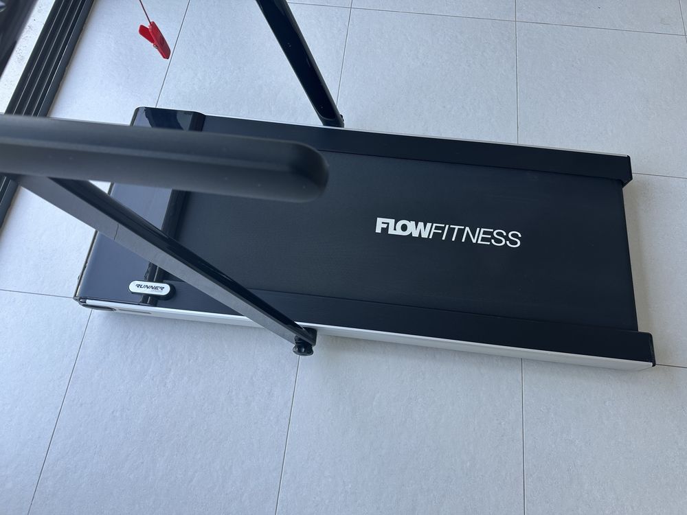 Banda Alergare Pliabila Super Compacta 12km/h Flow Fitness DTM 300i