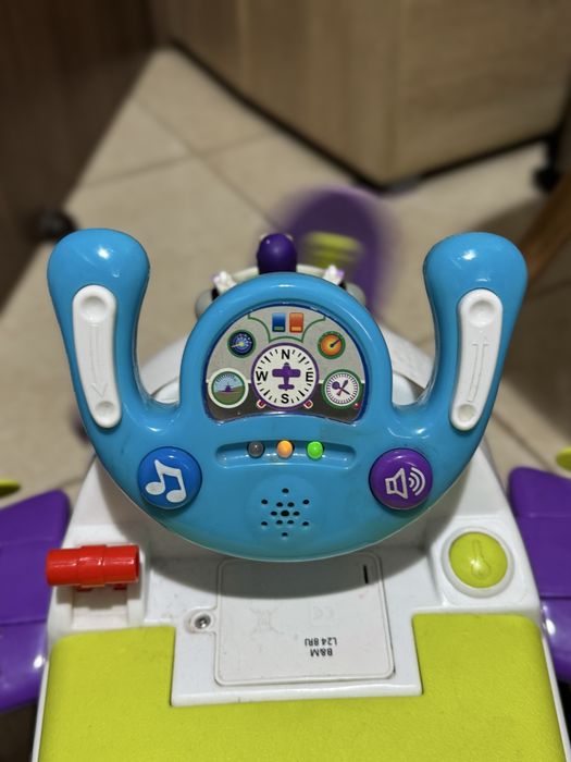 Masinuta ride-on Toys story Buzz lumini si sunete