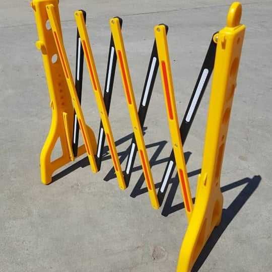 Барьер раздвижной "гармошка" 2400мм