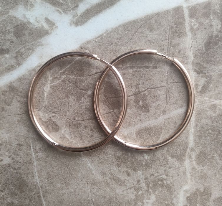 Продам золотые серьги!