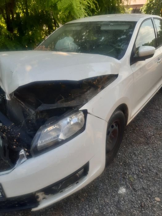 Skoda rapid 1.0  benzina