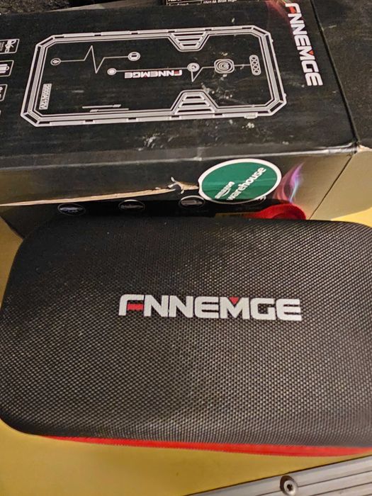 Robot pornire auto jump starter FNNEMGE peak 5000A