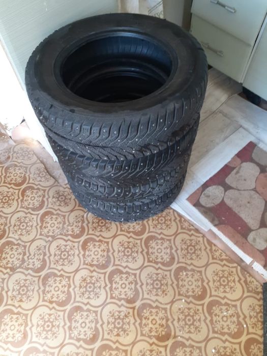 Продам зимние шины