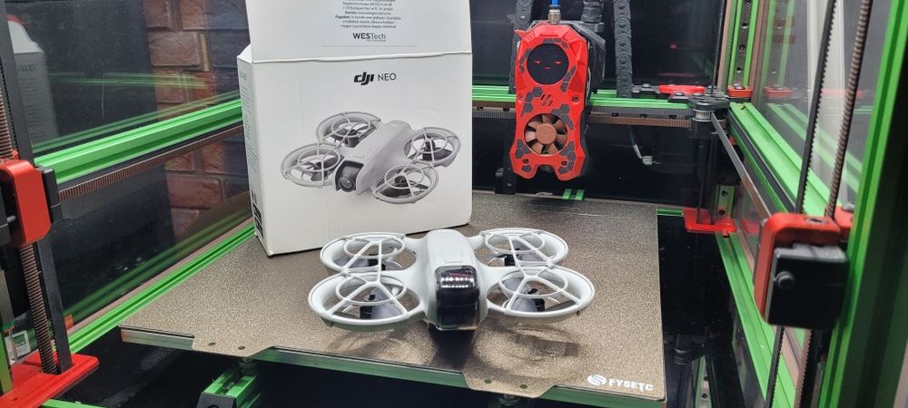 Drona DJI NEO cu factura si garantie! Cu 4K Camera si Ușor de Pilotat!