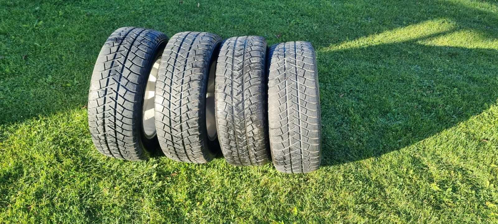 Anunț de Vânzare: Set de  4 Roți (Jantă și Cauciuc) Toyota
 235/60 R16