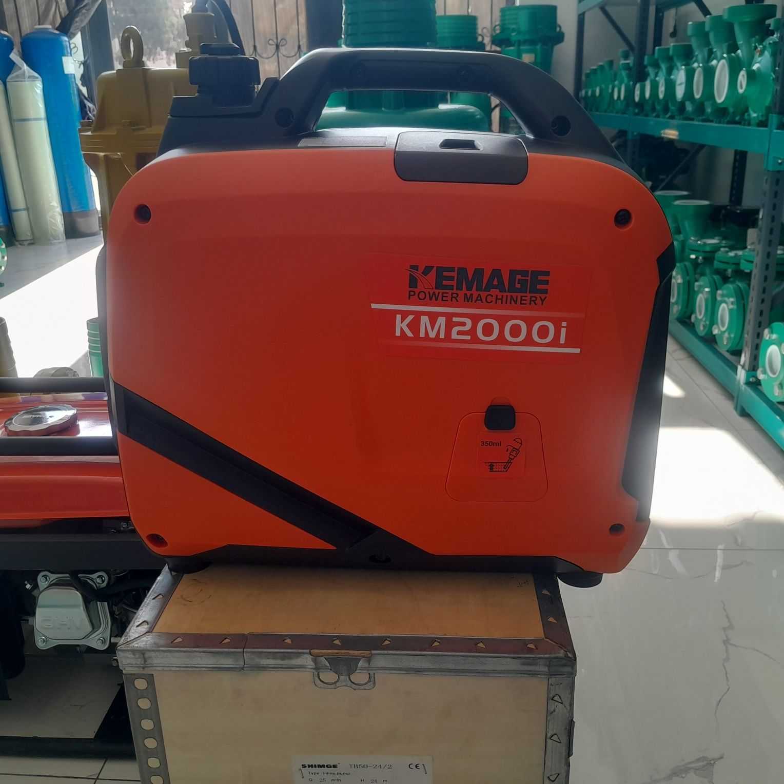 Движок, генератор 220 в Kemage generator dvijok