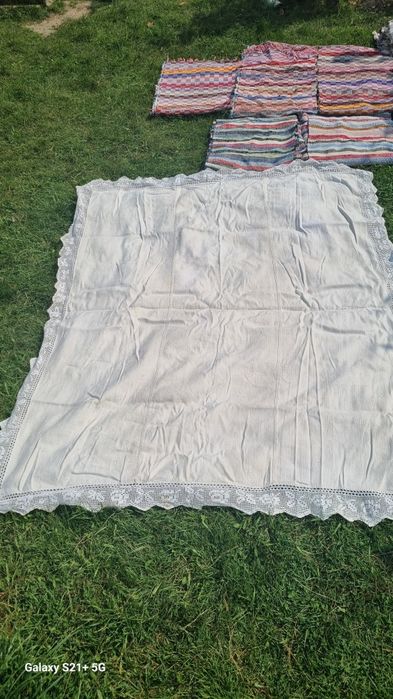 Vând covor iută dim 224×325cm.