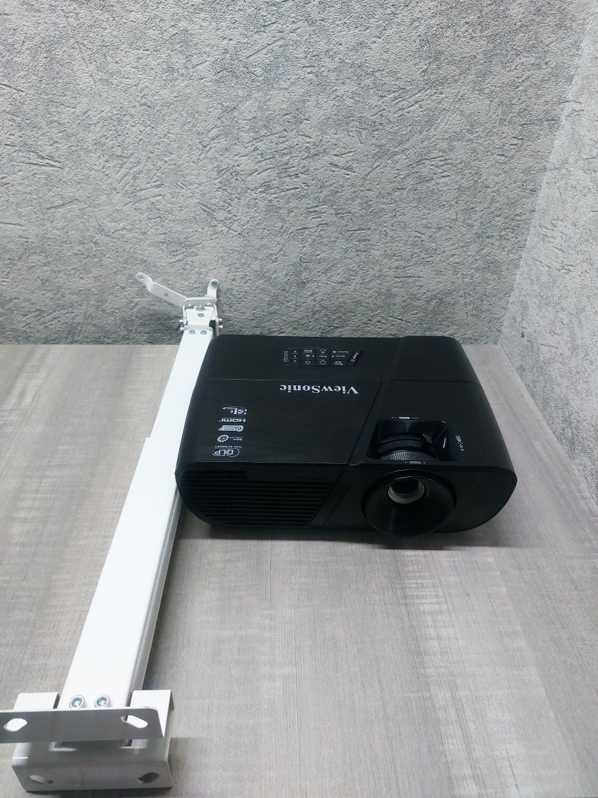 ViewSonic PJD5254
Проектор HDMI