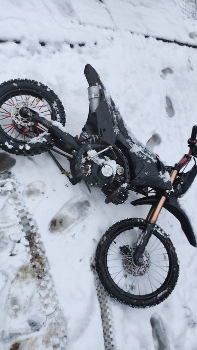 Vând cross kxd 125cc