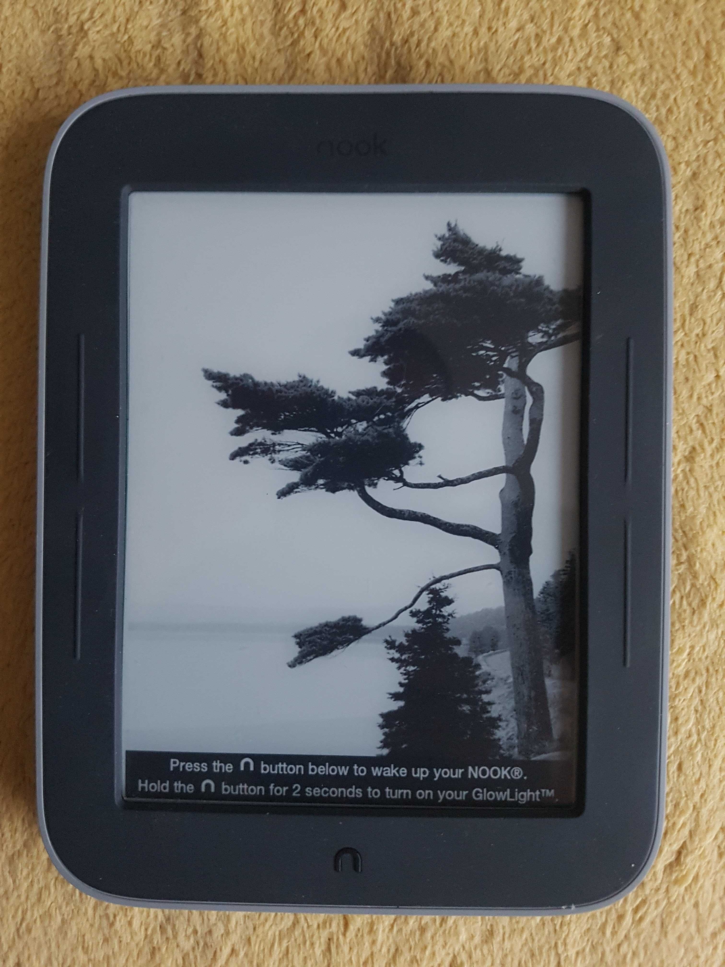 електронен четец Nook Simple Touch Glowlight