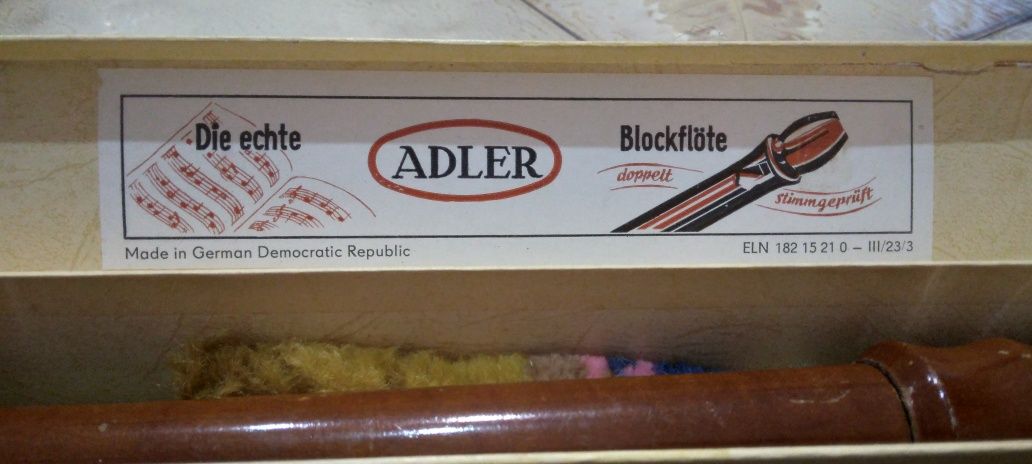 Vand 2 bucăți fluier marca Adler