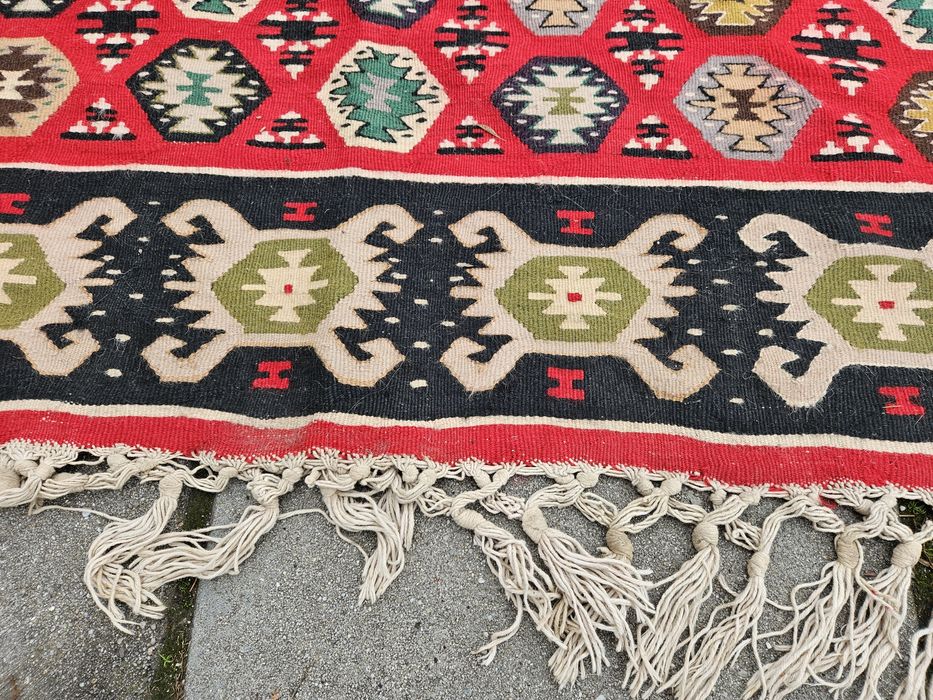 Чипровски килим.