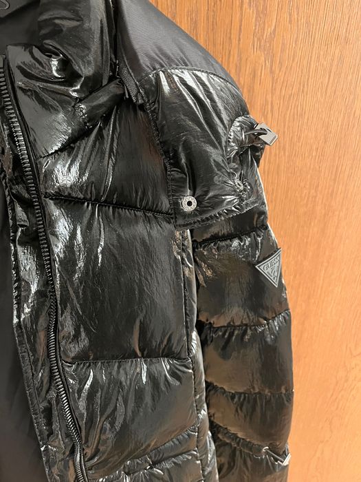 Geaca de iarna Paloma Guess!Noua fara eticheta!Pret initial 950 Ron