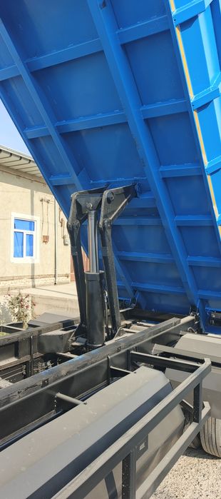 Автобус дан нолдан терилган хама янги запчаст койилган