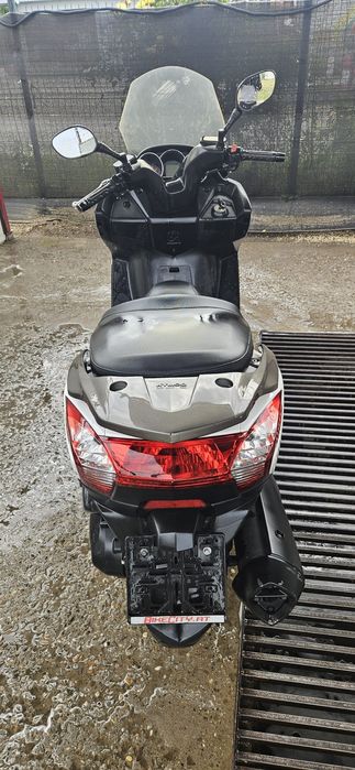 Vând Kymco- Downtown300i