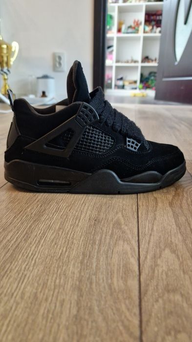 Jordan 4 Black Cat