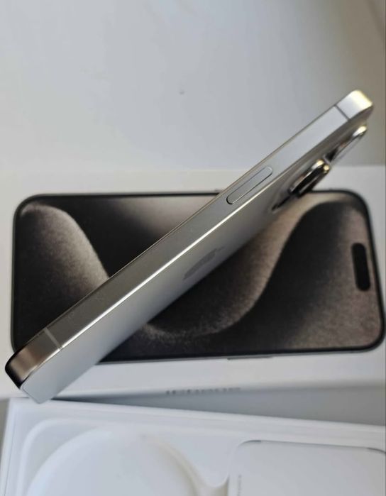 Vand / Schimb 15 Pro 256 GB White