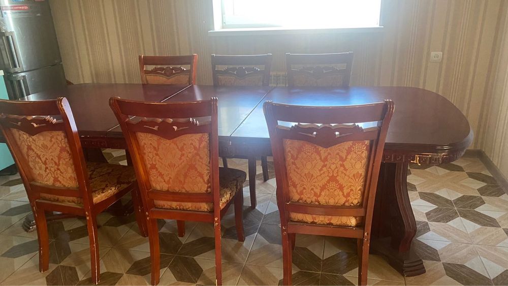 Продам стол со стульями