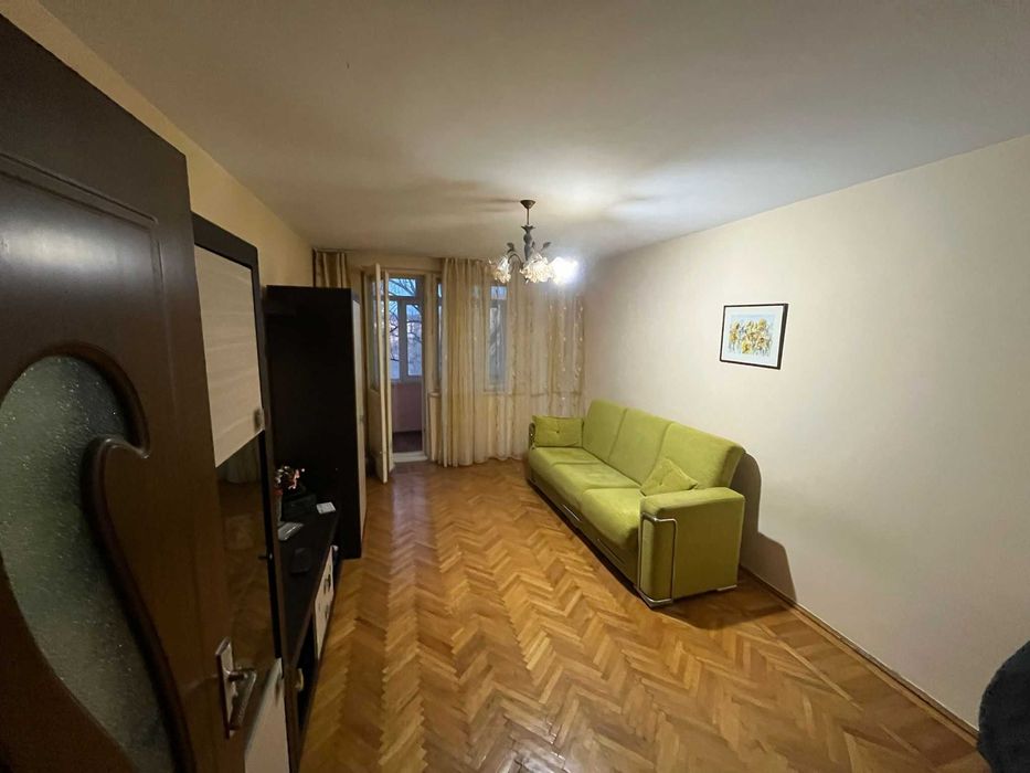 Vând apartament 2 camere, Str. Crișan