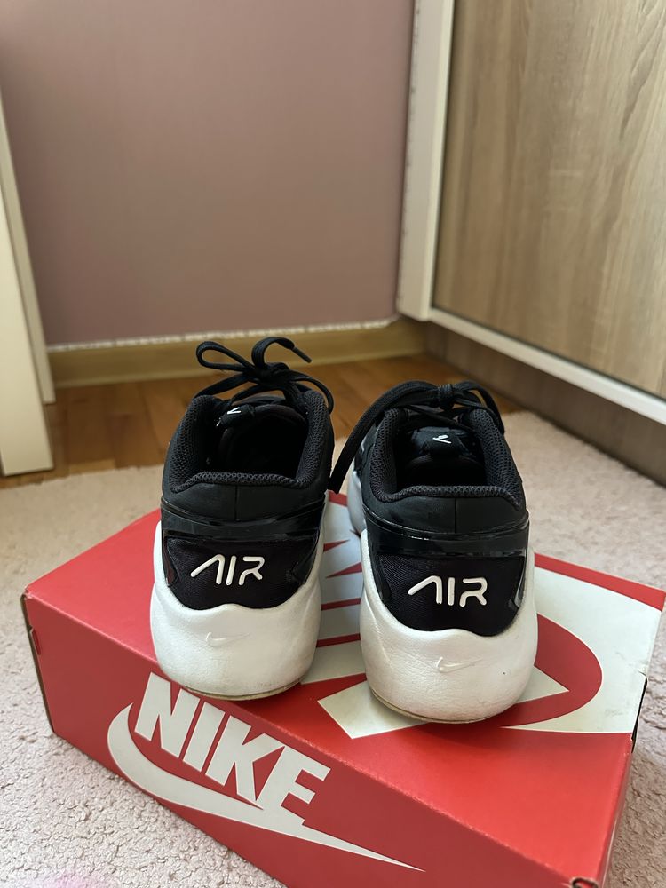 Дамски маратонки Nike