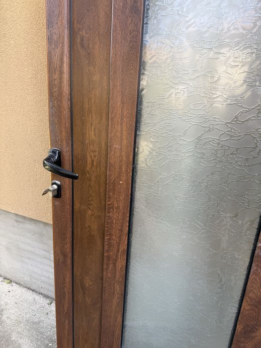 Входна врата пвц