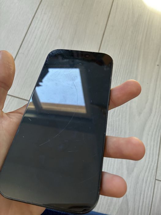 iPhone 16 pro 99%батерия
