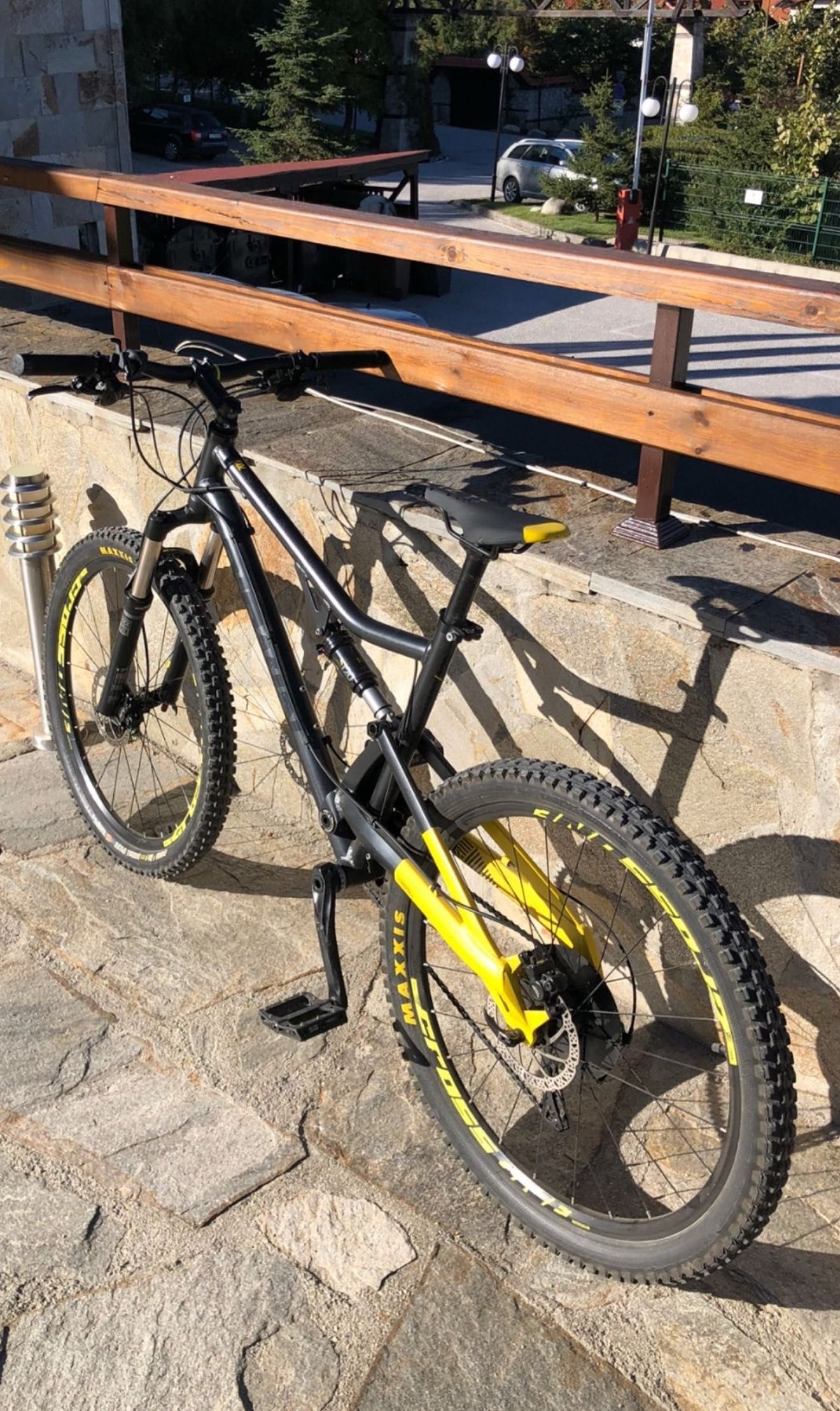 B TWIN Rockraider 700 S Downhill